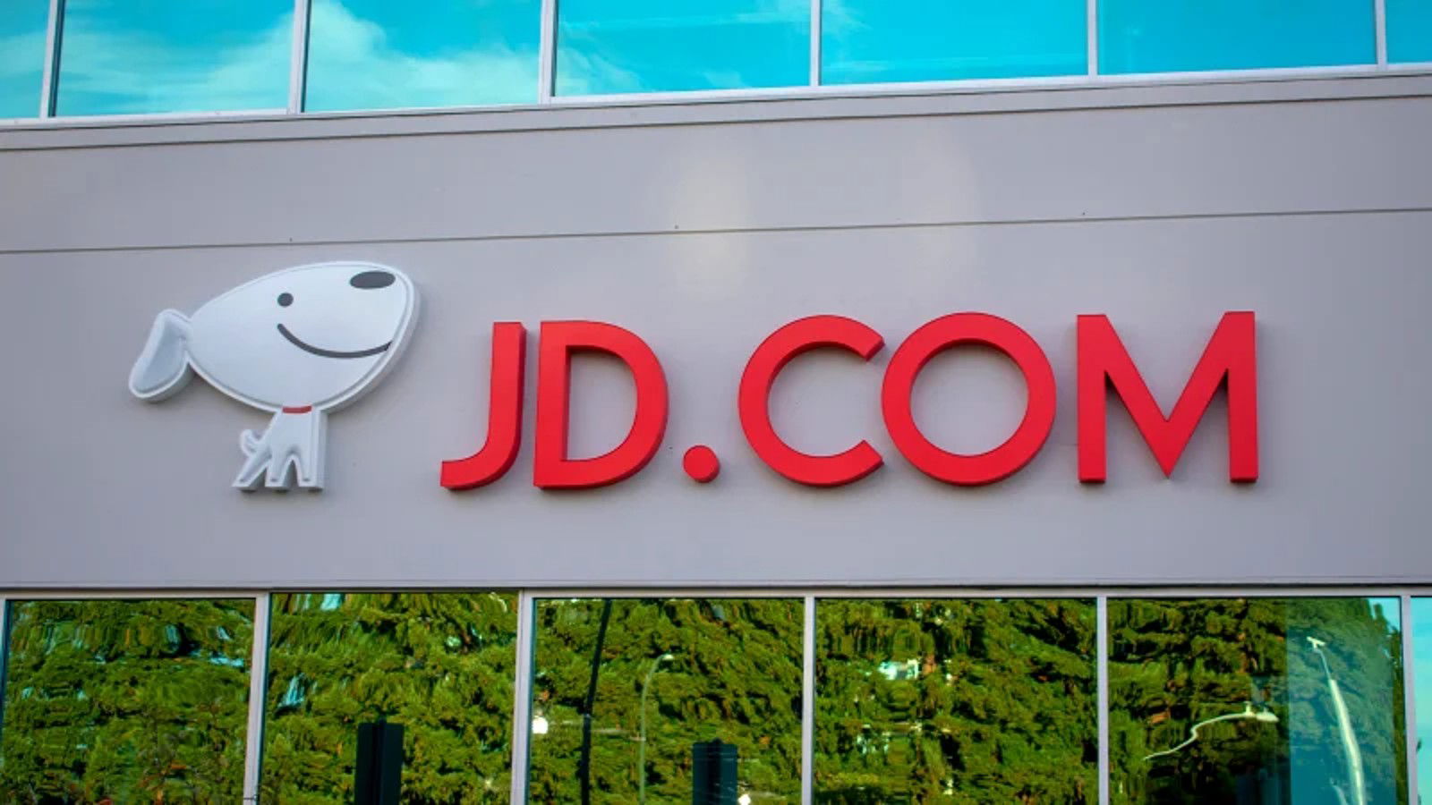JD.com mulls acquisition of Currys