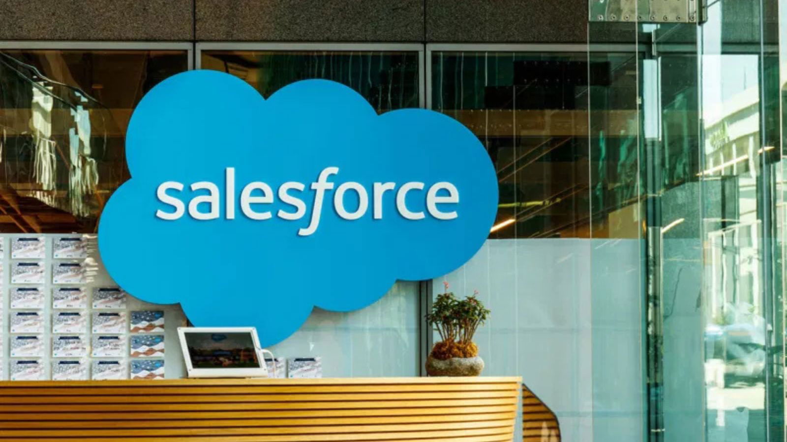 Salesforce reportedly to cut more than 1,000 jobs to focus on AI